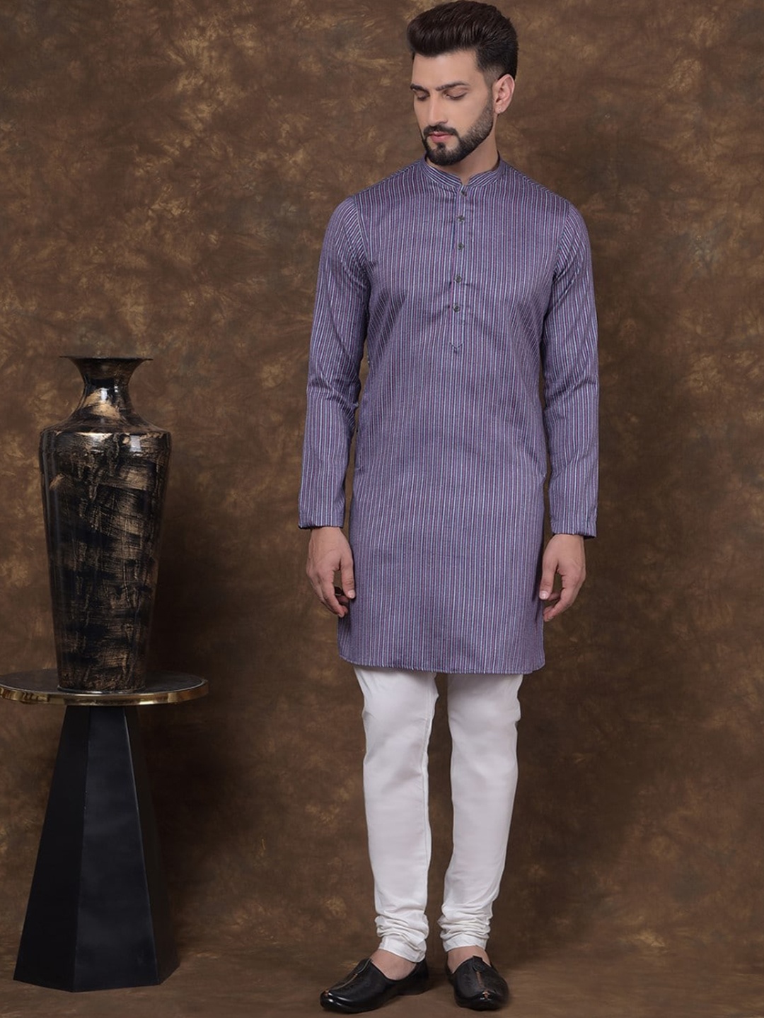 

DEYANN Men Regular Kurta with Churidar, Pink