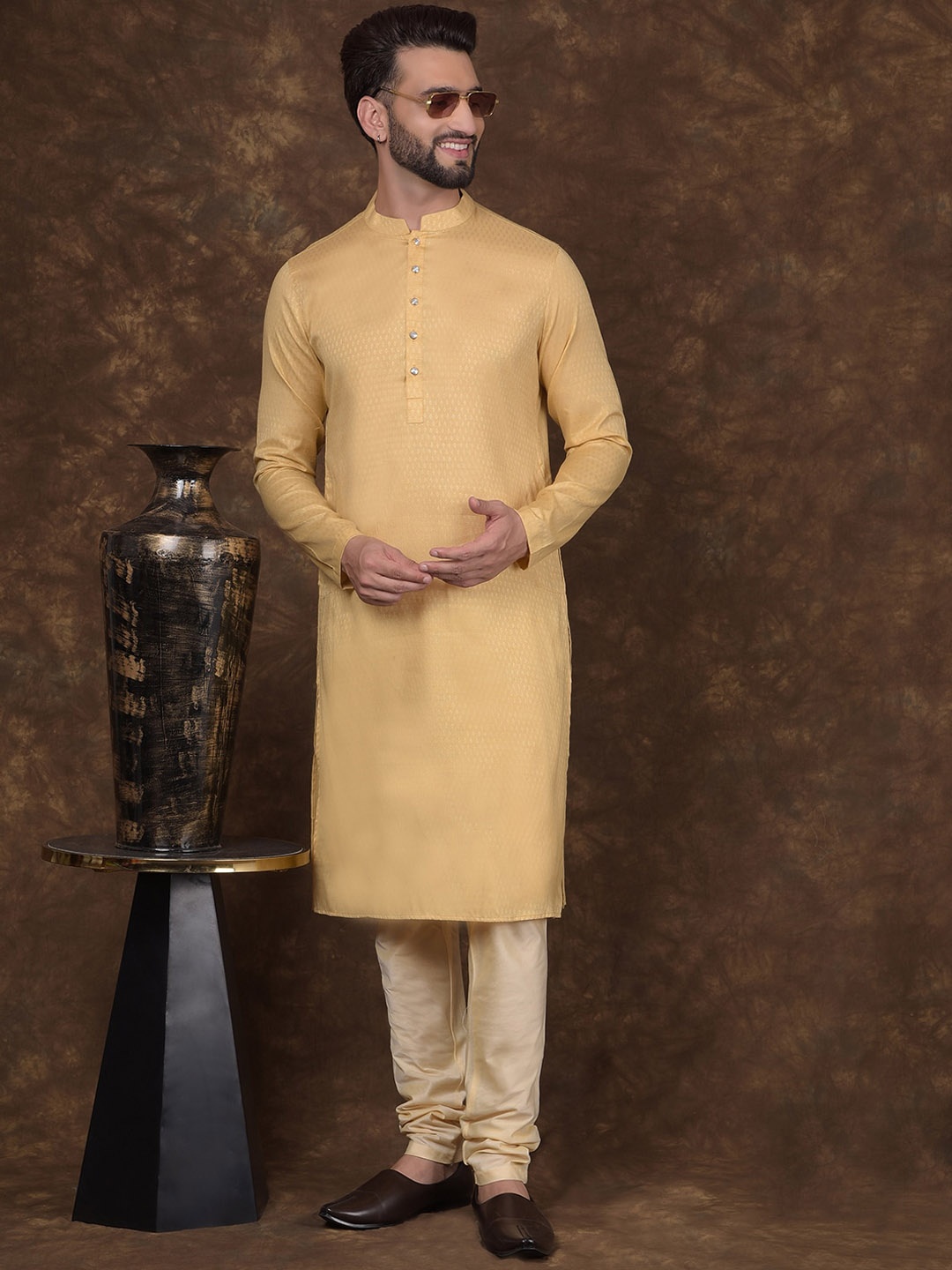 

DEYANN Men Regular Kurta with Churidar, Brown