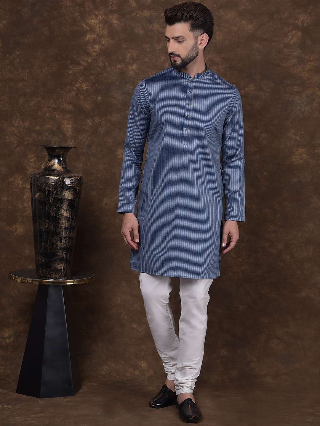 

DEYANN Men Regular Kurta with Churidar, Blue