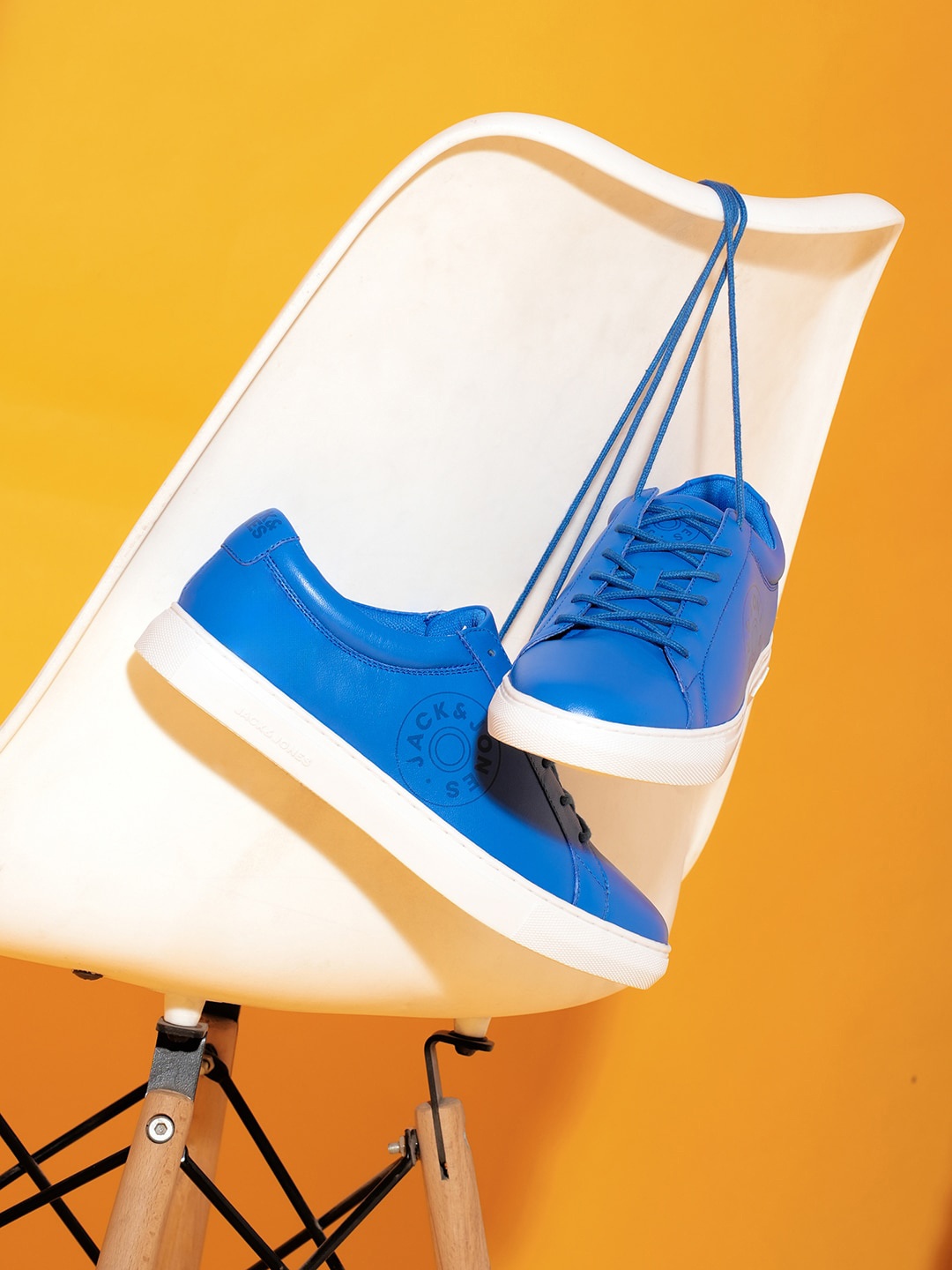

Jack & Jones Men Colourblocked Leather Sneakers, Blue