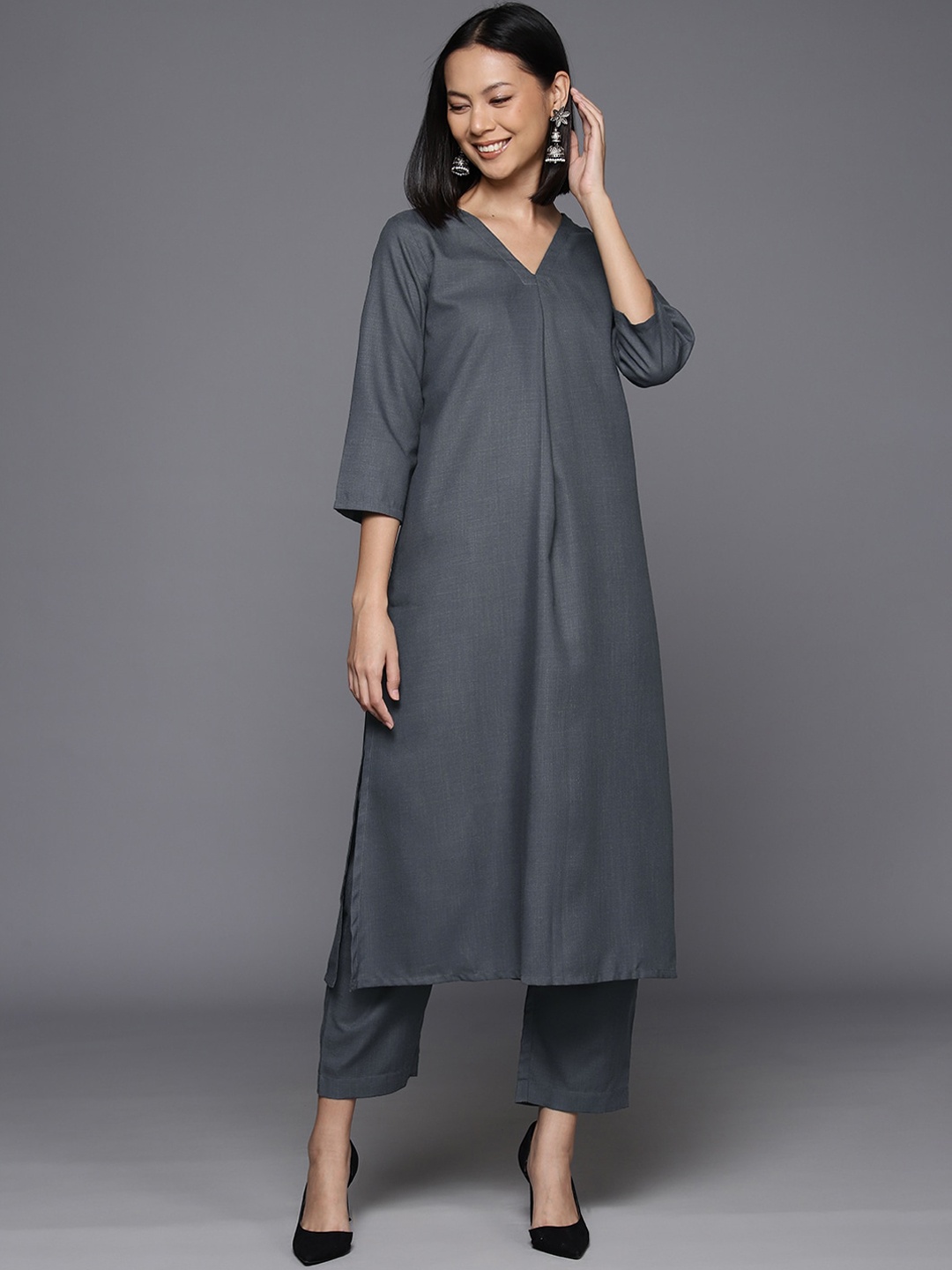 

Varanga V-Neck Tunic With Trousers, Grey