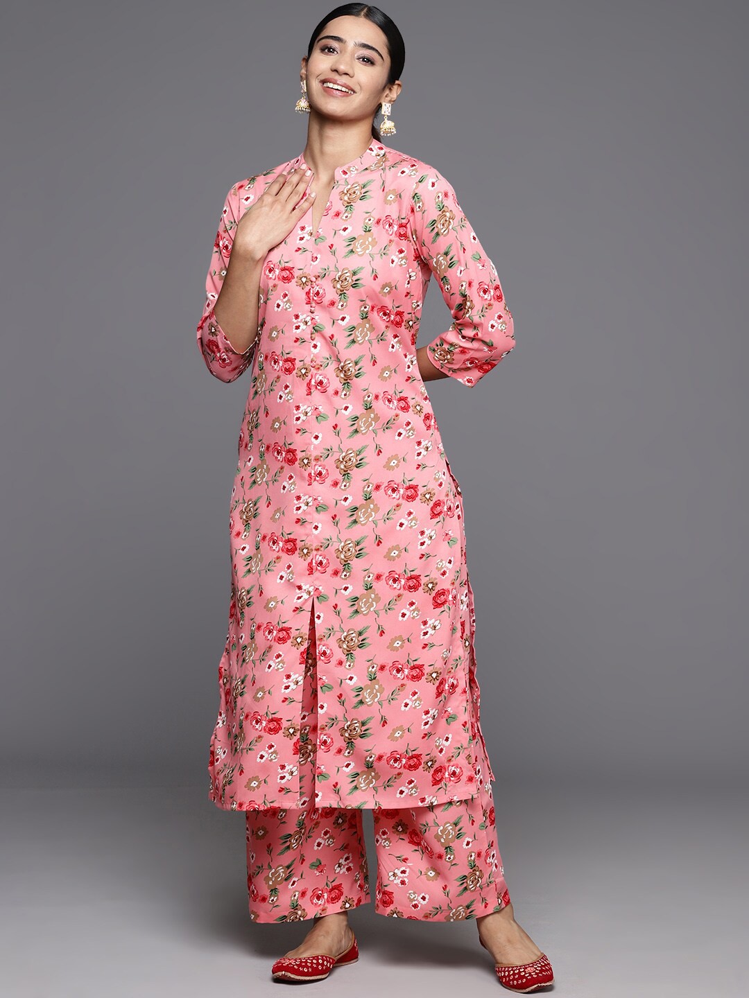 

Varanga Women Floral Printed Straight Pure Cotton Kurta with Palazzos, Pink