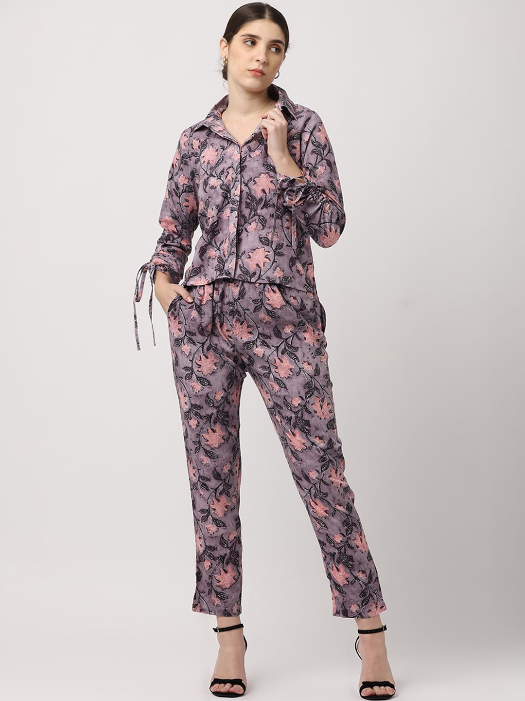 

BLACK & BLAH BLAH Set of 2 Relaxed Fit Floral Printed Pure Cotton Co-Ord, Grey