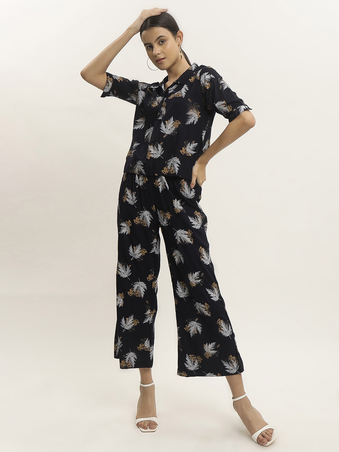 

BLACK & BLAH BLAH Set of 2 Relaxed Fit Floral Printed Liva Monochrome Co-Ord