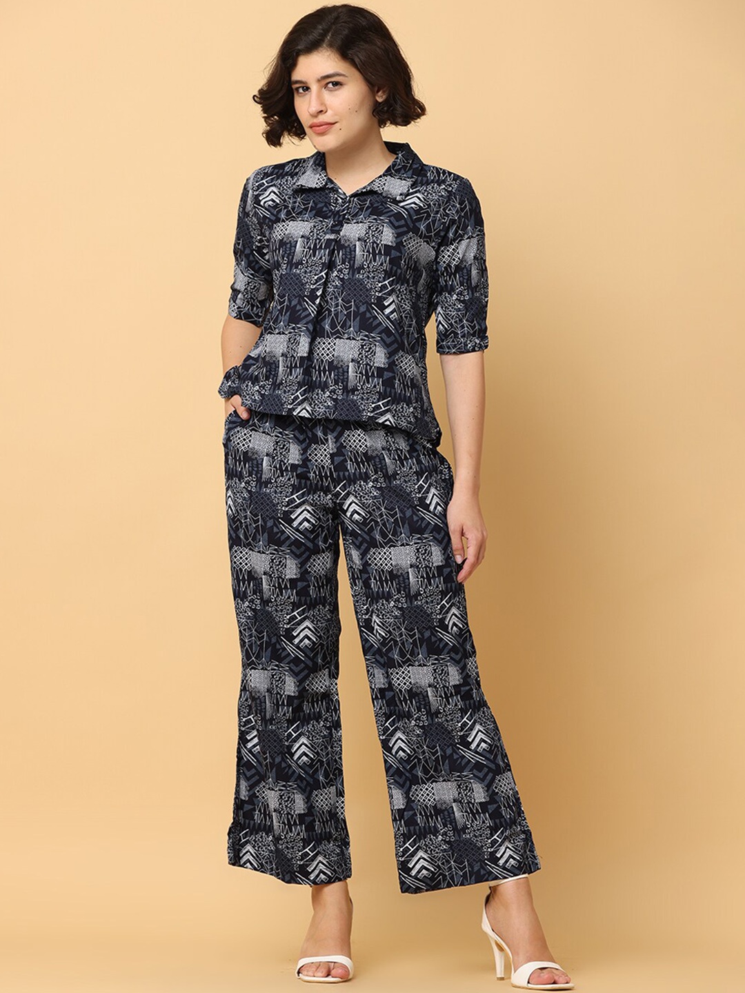 BLACK & BLAH BLAH Set of 2 Relaxed Fit Abstract Printed Liva Monochrome Co-Ord