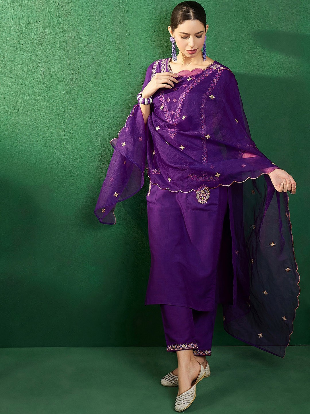 

Sangria Embroidered Kurta With Trouser & Dupatta, Purple