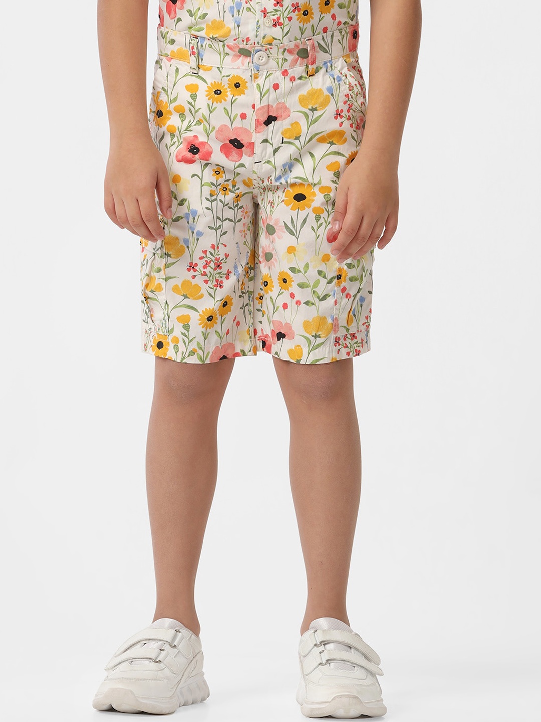 

KATE & OSCAR Boys Floral Printed Cotton Cargo shorts, White