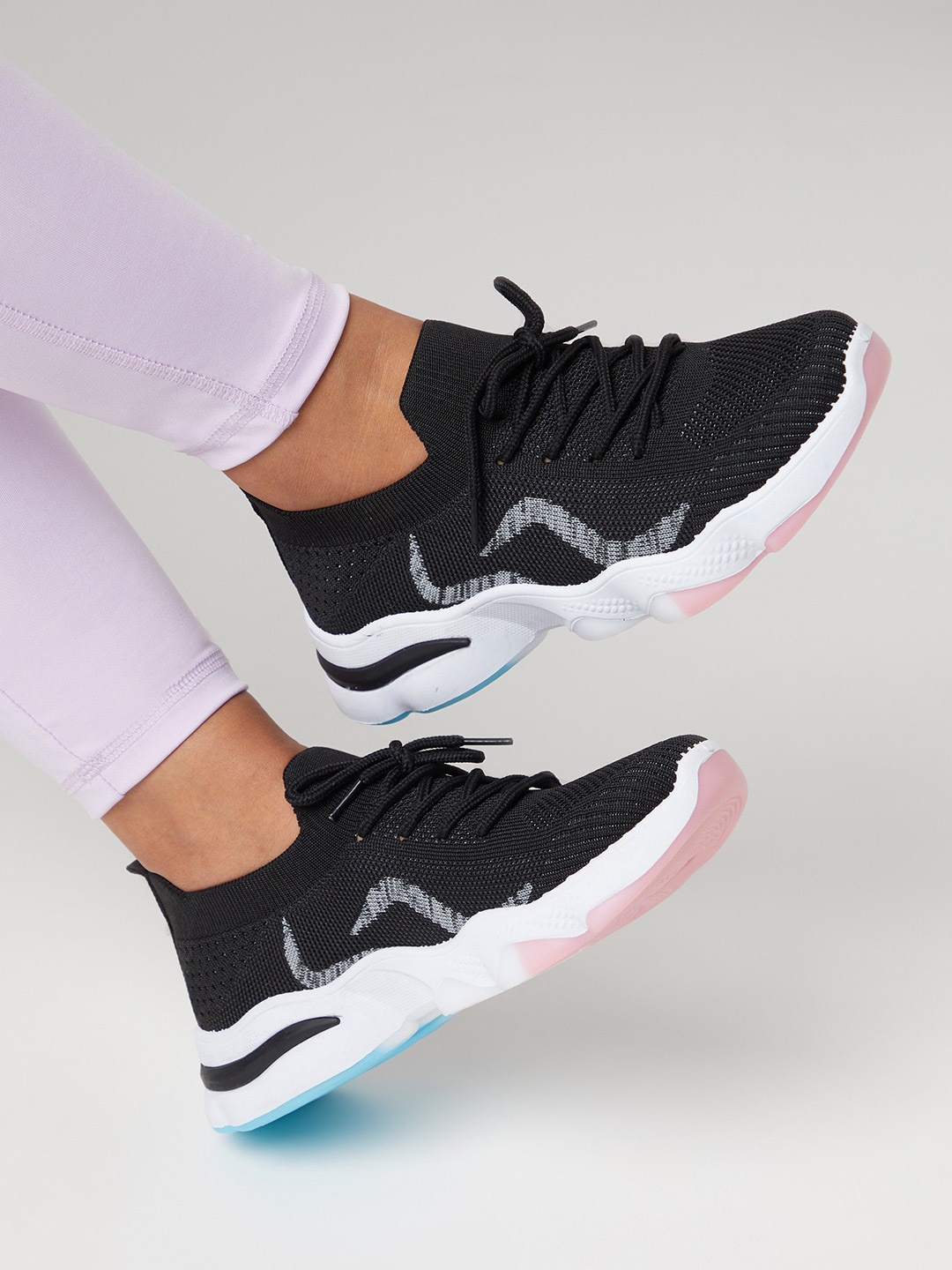 

DressBerry Women Woven Design Sneakers, Black