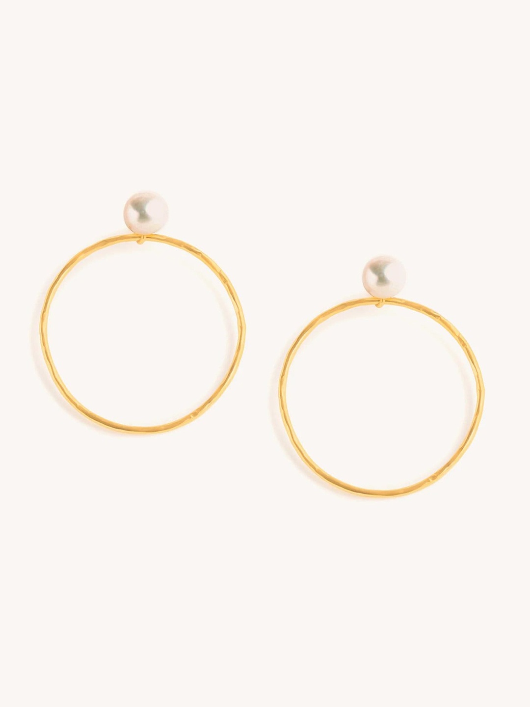 

Mabel 925 Sterling Silver Gold-Plated Pearl Circular Hoop Earrings