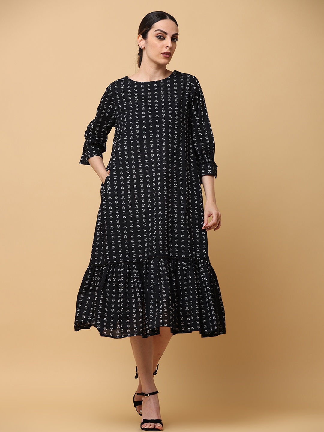 

BLACK & BLAH BLAH Relaxed Fit Floral Printed Tiered Pure Cotton Monochrome Midi Dress