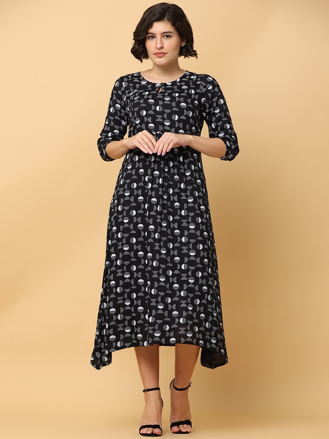 

BLACK & BLAH BLAH Relaxed Fit Floral Printed Flared Liva Monochrome Midi Dress