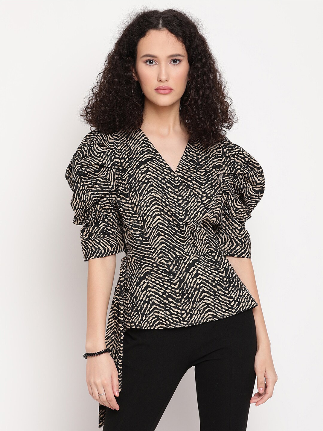 

Amagyaa Abstract Printed Puff Sleeves Pure Cotton Wrap Top, Black