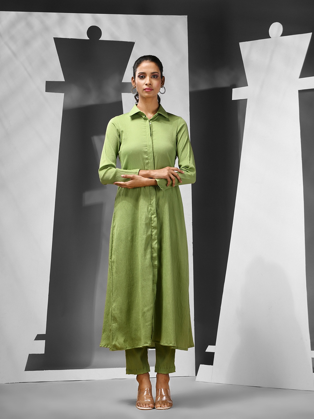 

Charukriti Women Regular Kurta with Trousers, Green