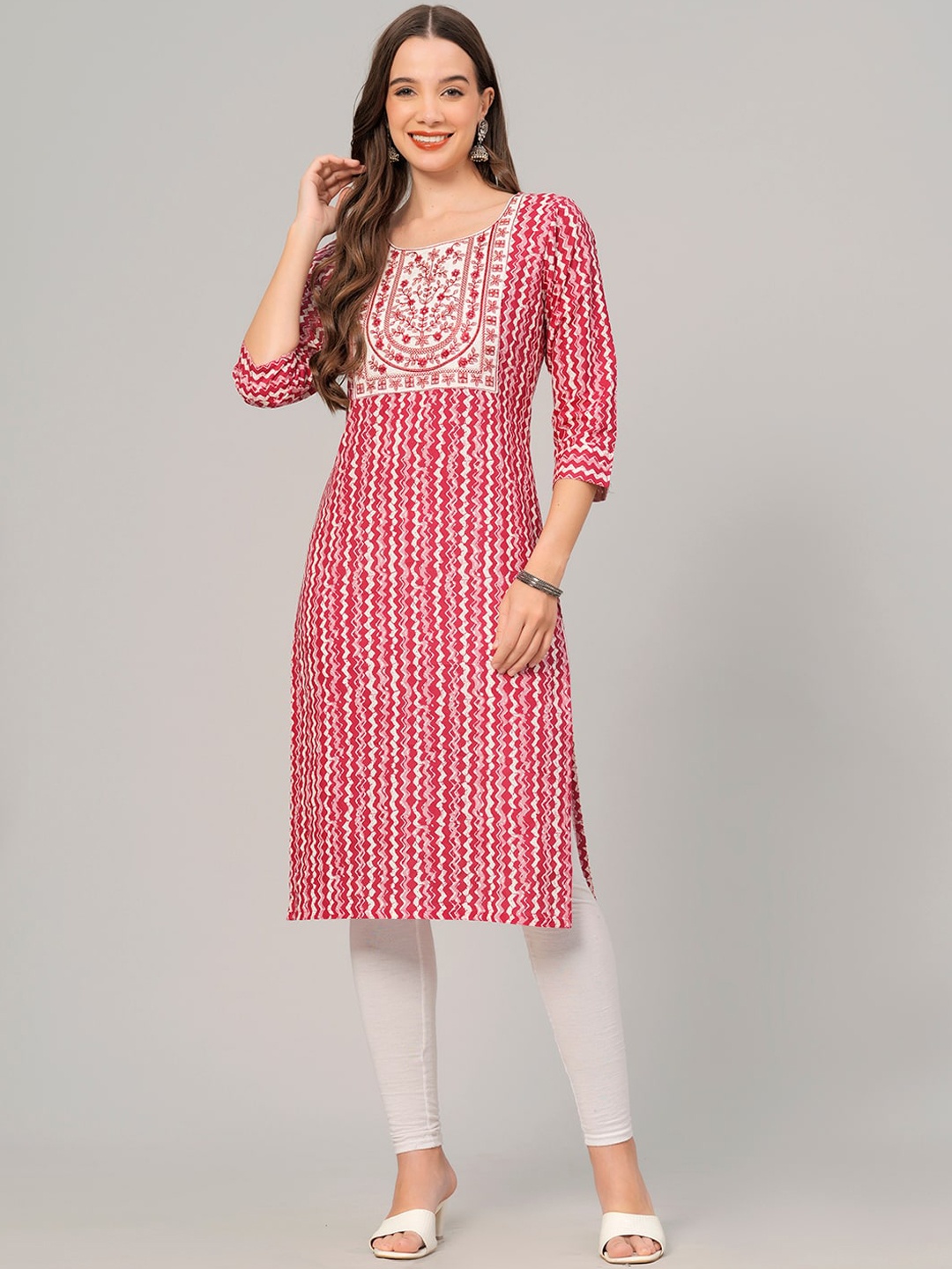 

HIGHLIGHT FASHION EXPORT Women Printed Keyhole Neck Flared Sleeves Thread Work Kurta, Red