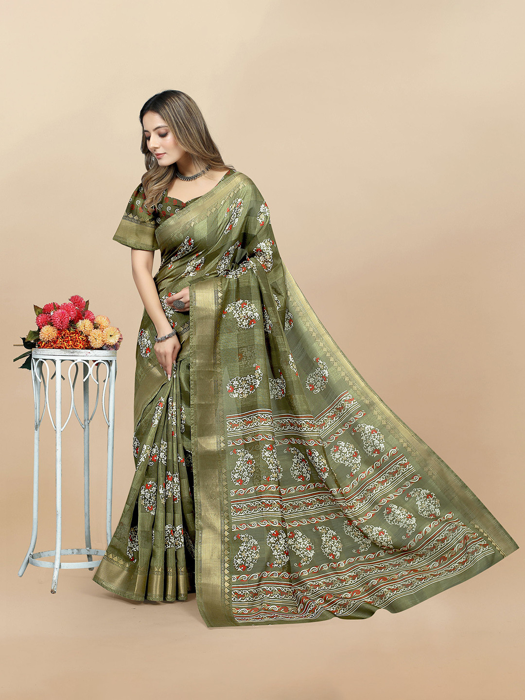 

V3 FASHION STUDIO Ethnic Motifs Zari Jamdani Saree, Green