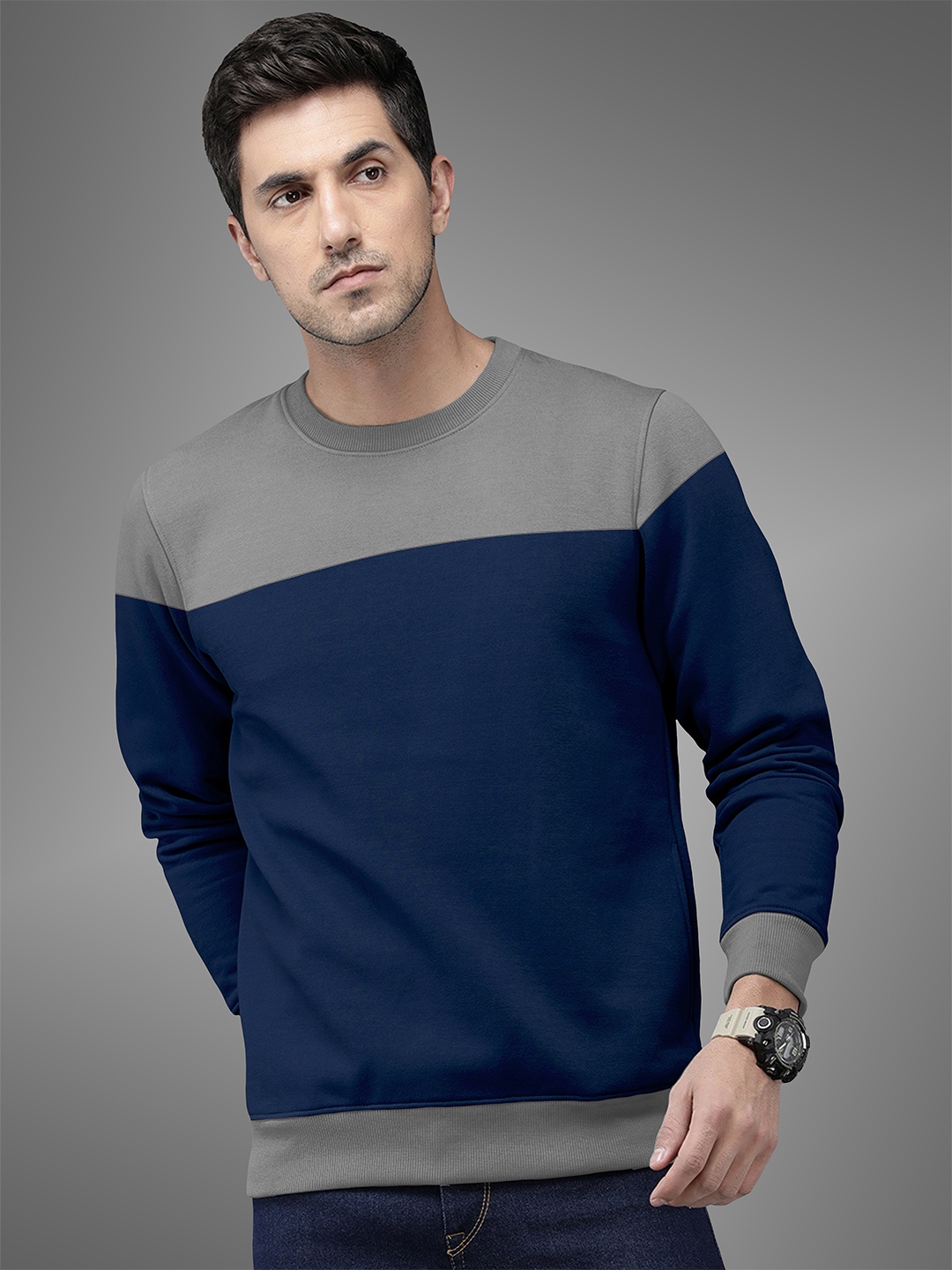 

BAESD Colourblocked Round Neck Pullover Sweatshirt, Blue
