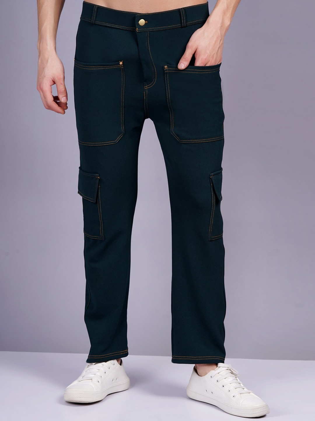 

WE PERFECT Men Relaxed Cotton Cargos Trousers, Green