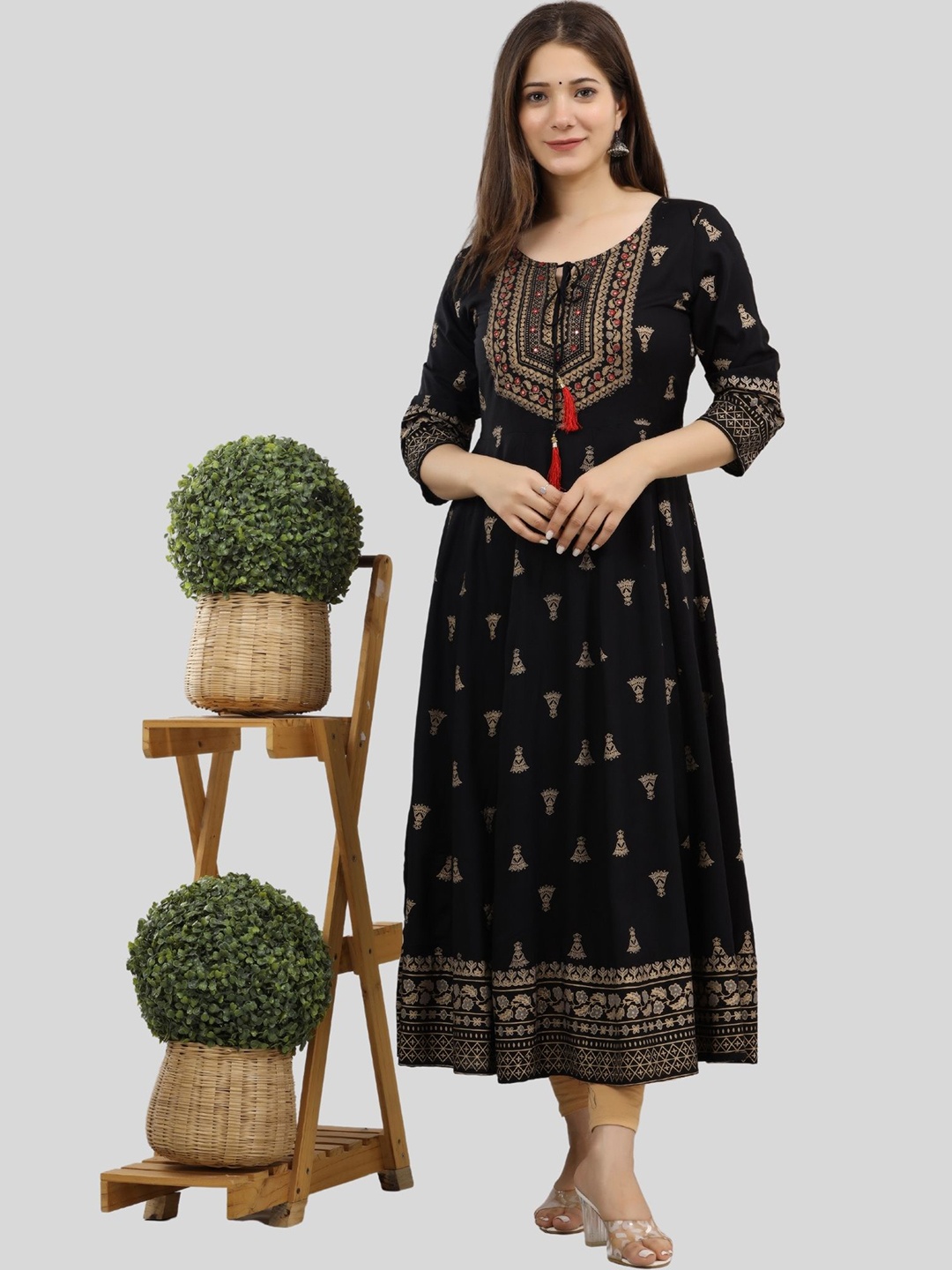 

Amayra Women Ethnic Motifs Printed Flared Thread Work Anarkali Kurta, Black
