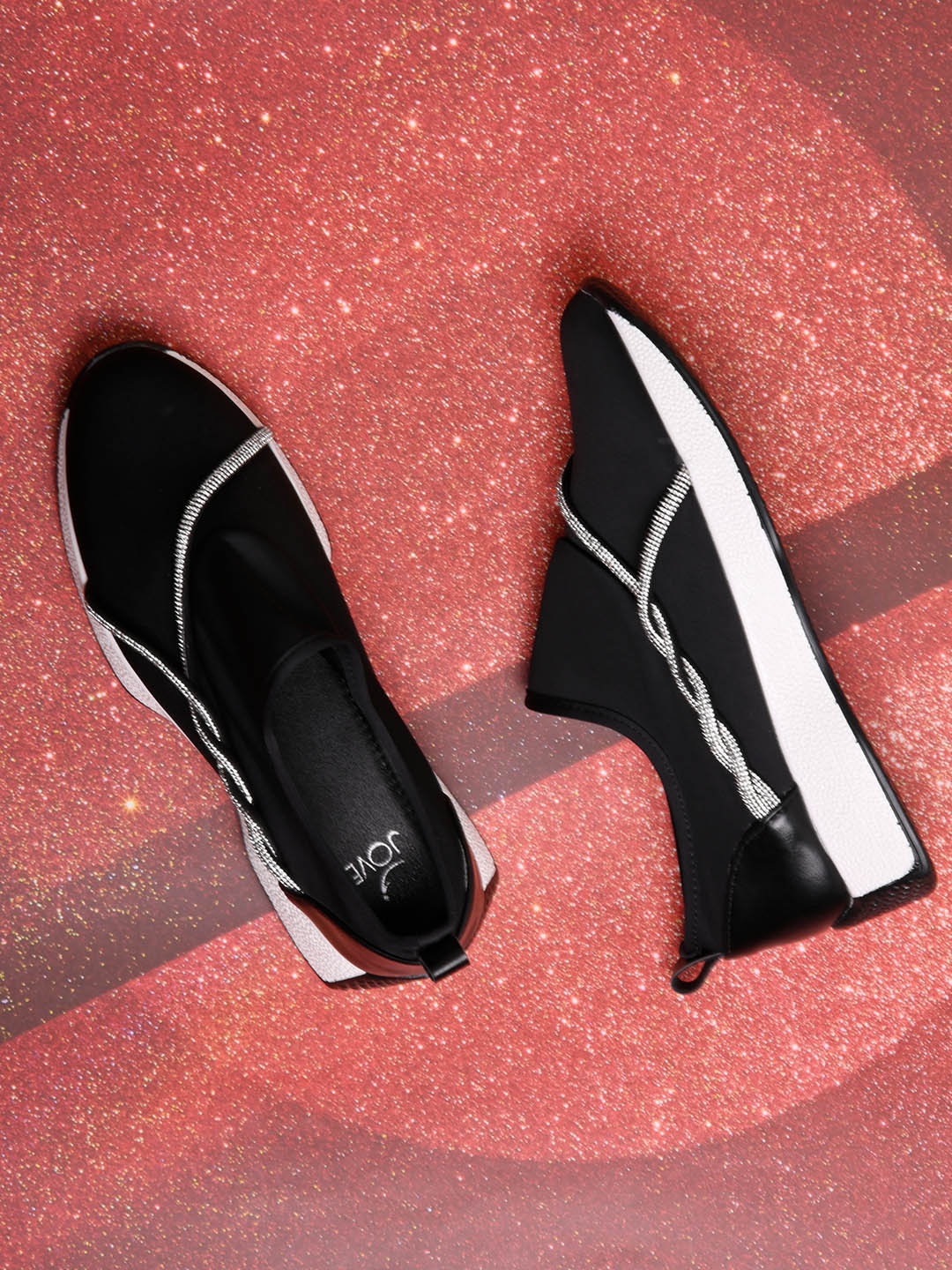 

Jove Women Colourblocked PU Derbys, Black