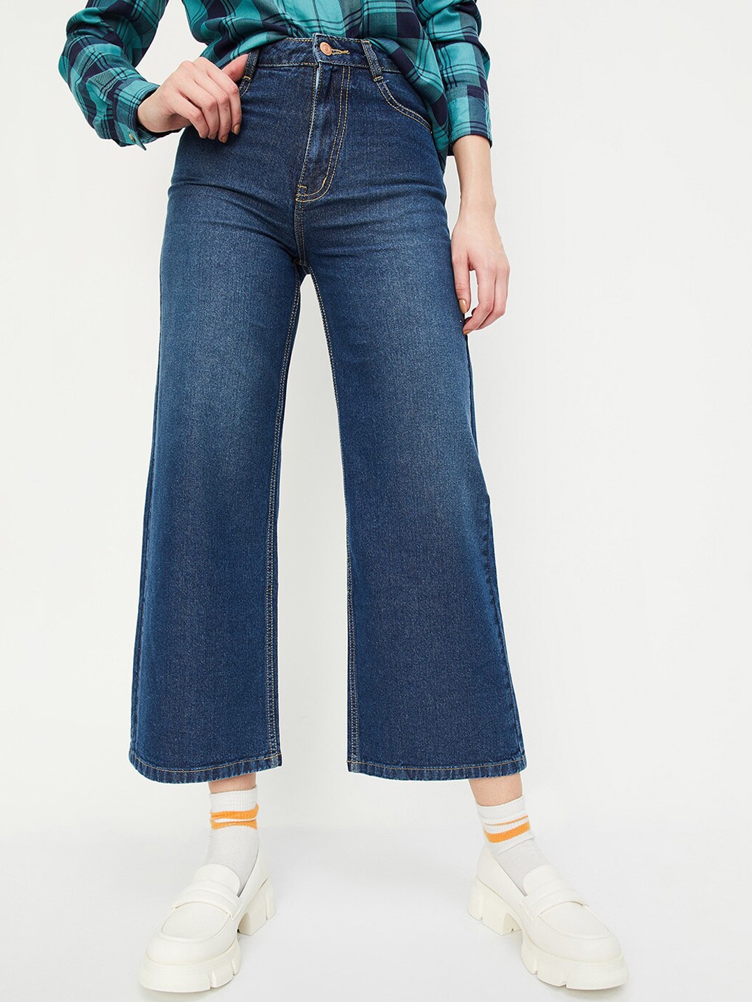 

max Women Clean Look Light Fade Pure Cotton Cropped Jeans, Navy blue