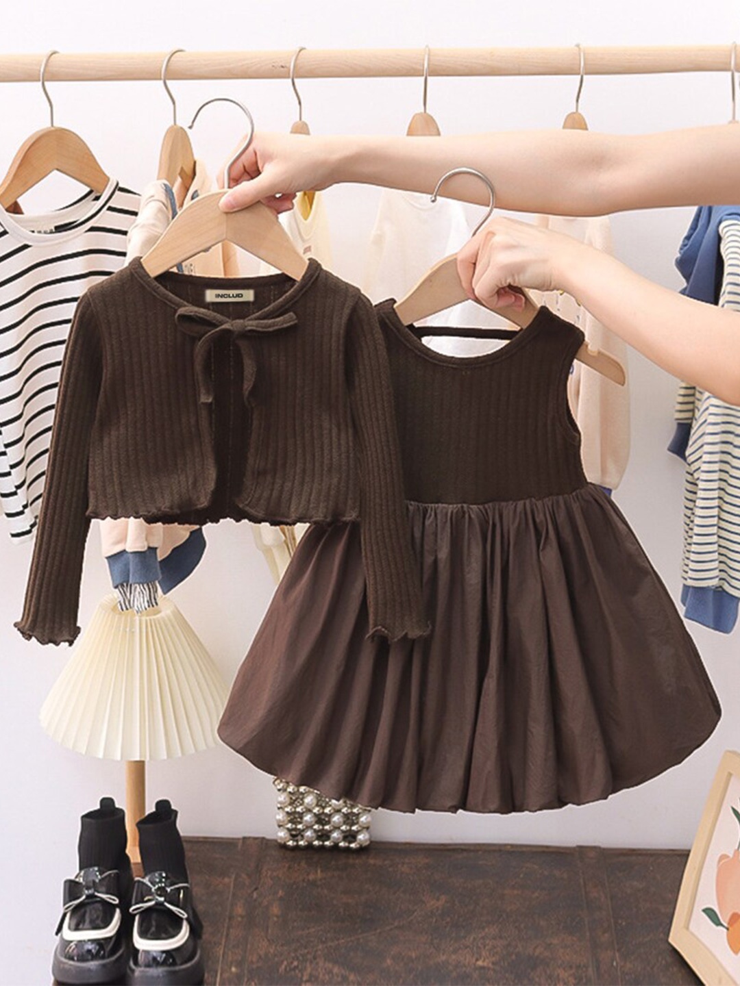 

INCLUD Round Neck Cotton A-Line Dress With Shrug, Brown