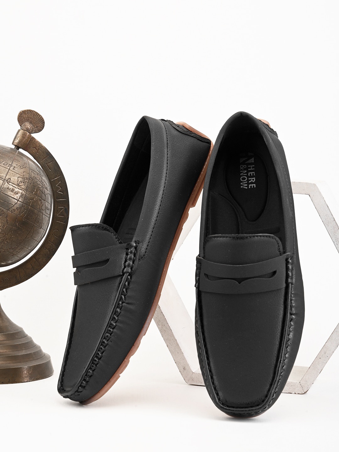

HERE&NOW Men Colourblocked Loafers, Black