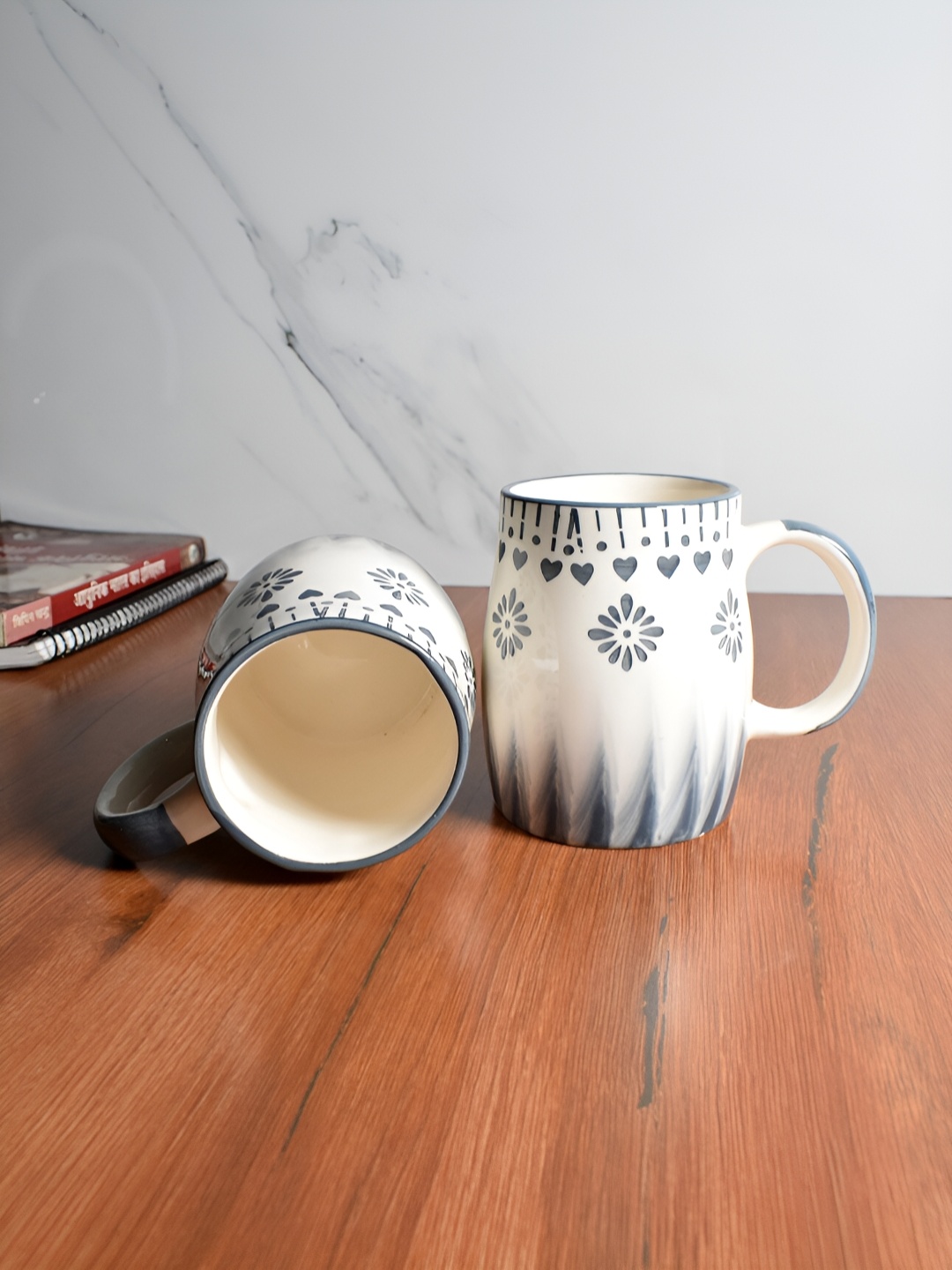 

The Decor Lane Grey & White 2Pcs Textured Ceramic Glossy Mugs