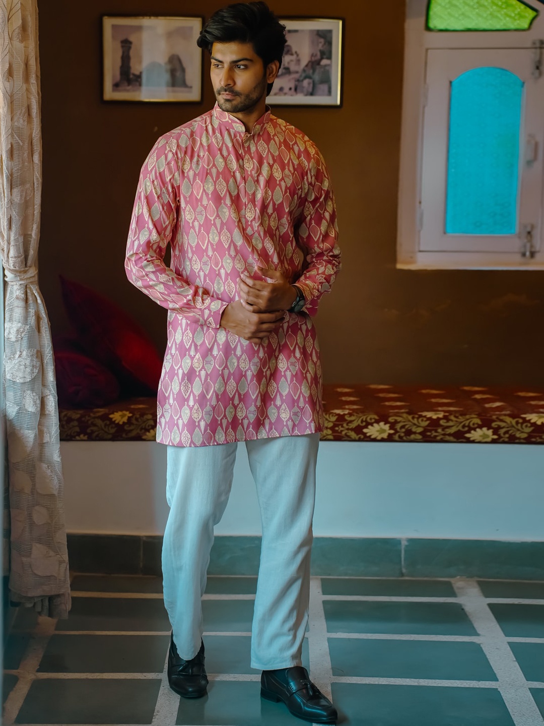 

Be Desi Men Ethnic Motifs Printed Thread Work Kurta, Pink