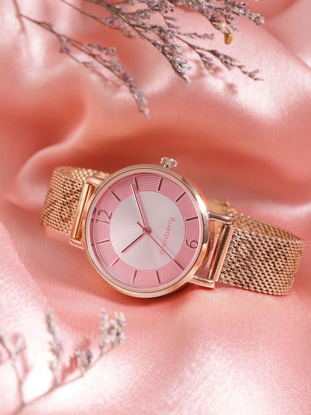 

DressBerry Women Patterned Dial & Stainless Steel Bracelet Style Straps Analogue Watch, Pink