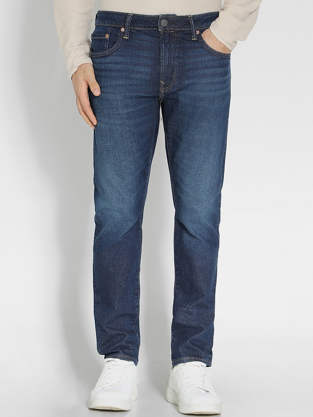 

AMERICAN EAGLE OUTFITTERS Men Slim Fit Light Fade Jeans, Blue