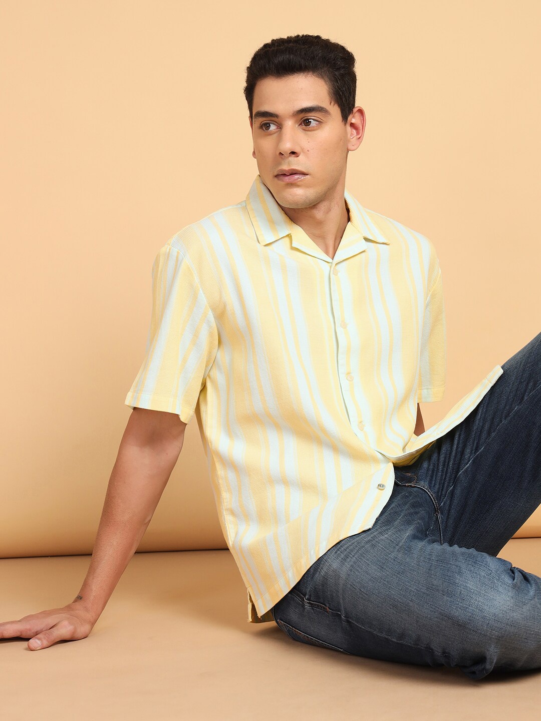 

Wrangler Striped Spread Collar Curved Casual Shirt, Yellow