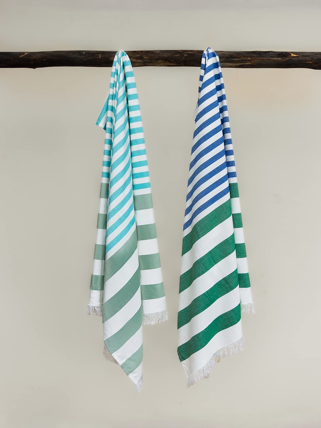 

MUSH Blue & White 2 Pieces Striped Bamboo 250 GSM Bath Towels