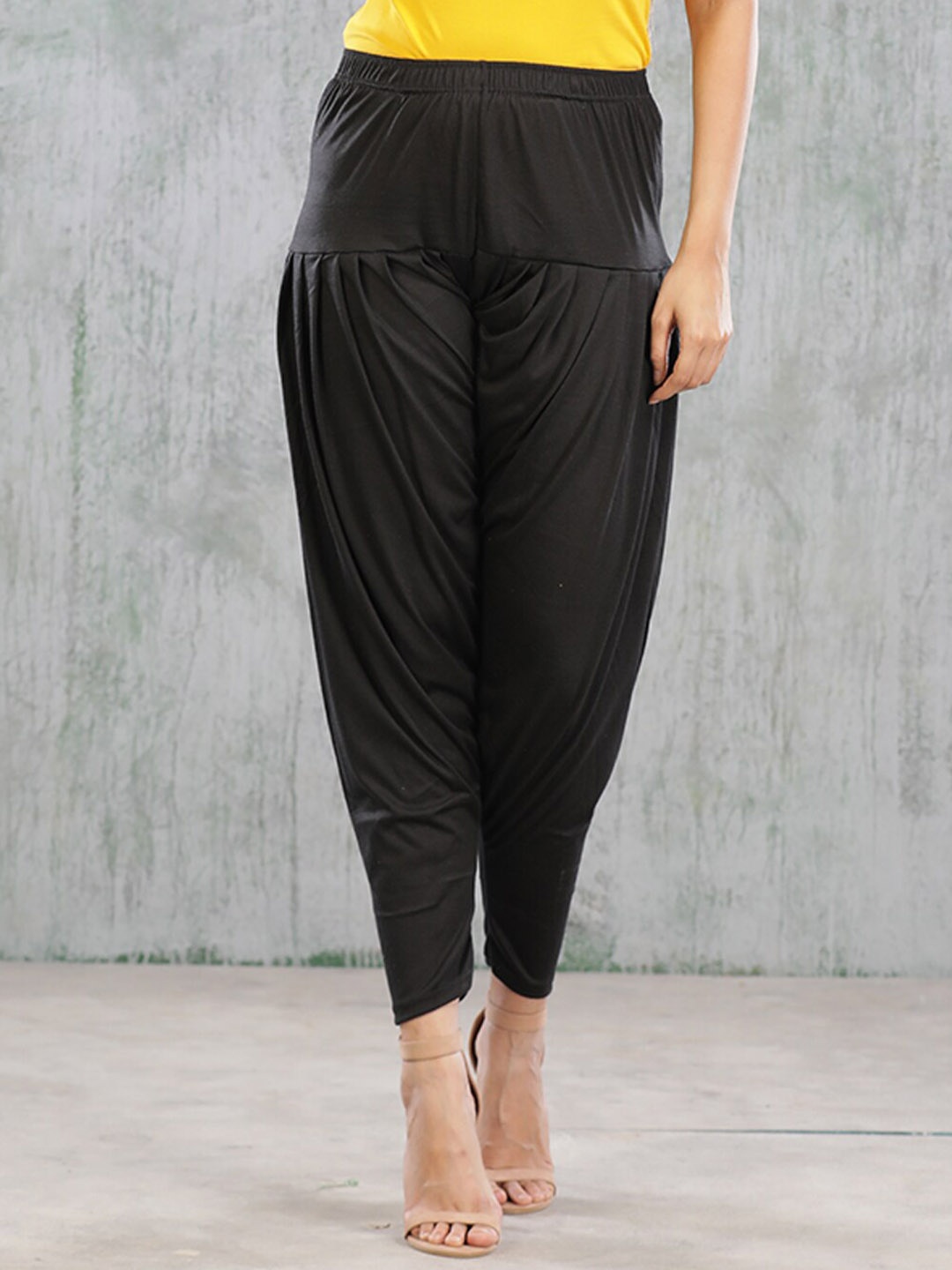 

BAESD Women Loose-Fit Patiala, Black