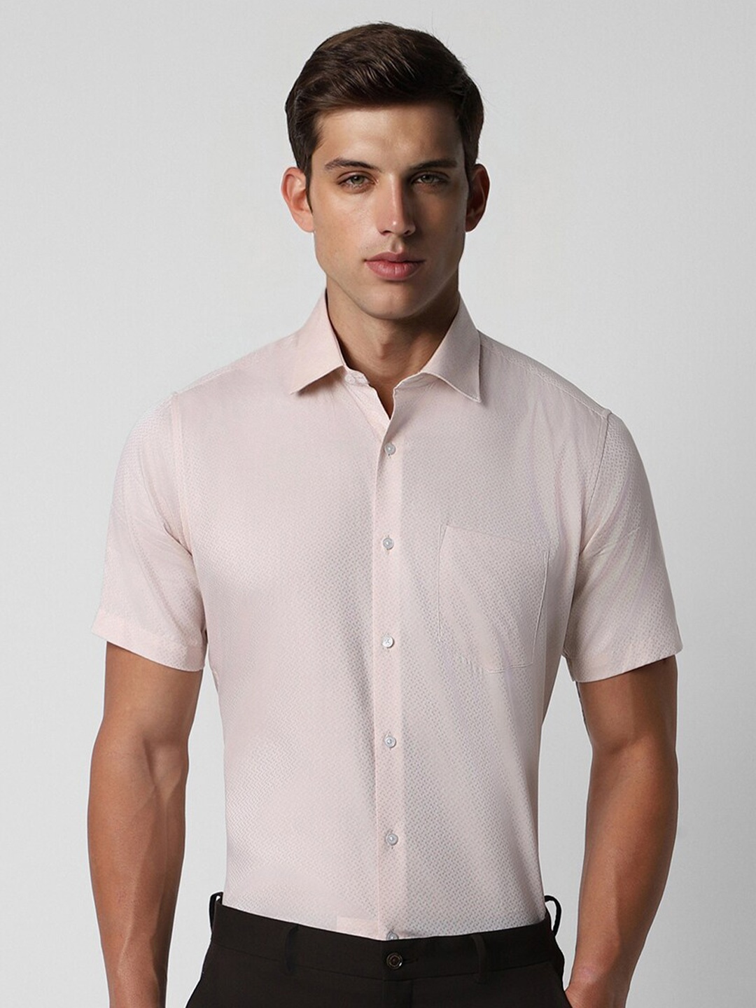 

Van Heusen Cotton Spread Collar Short Sleeves Opaque Casual Shirt, Pink