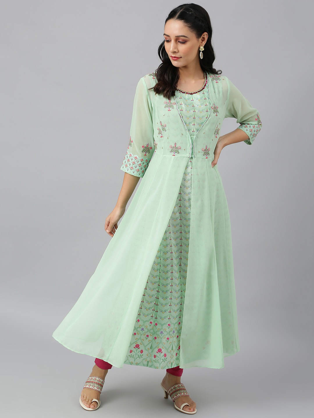 

WISHFUL Women Floral Printed Empire Beads and Stones Kurta, Green