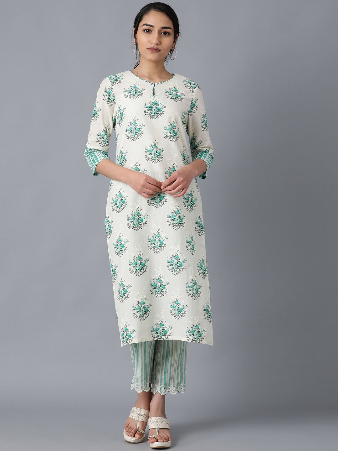

W Women Ethnic Motifs Embroidered Keyhole Neck Flared Sleeves Sequinned Kurta, Green