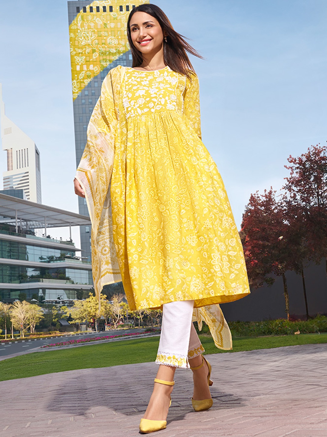 

W Women Floral Printed Regular Thread Work Pure Cotton Kurta with Trousers & With Dupatta, Yellow