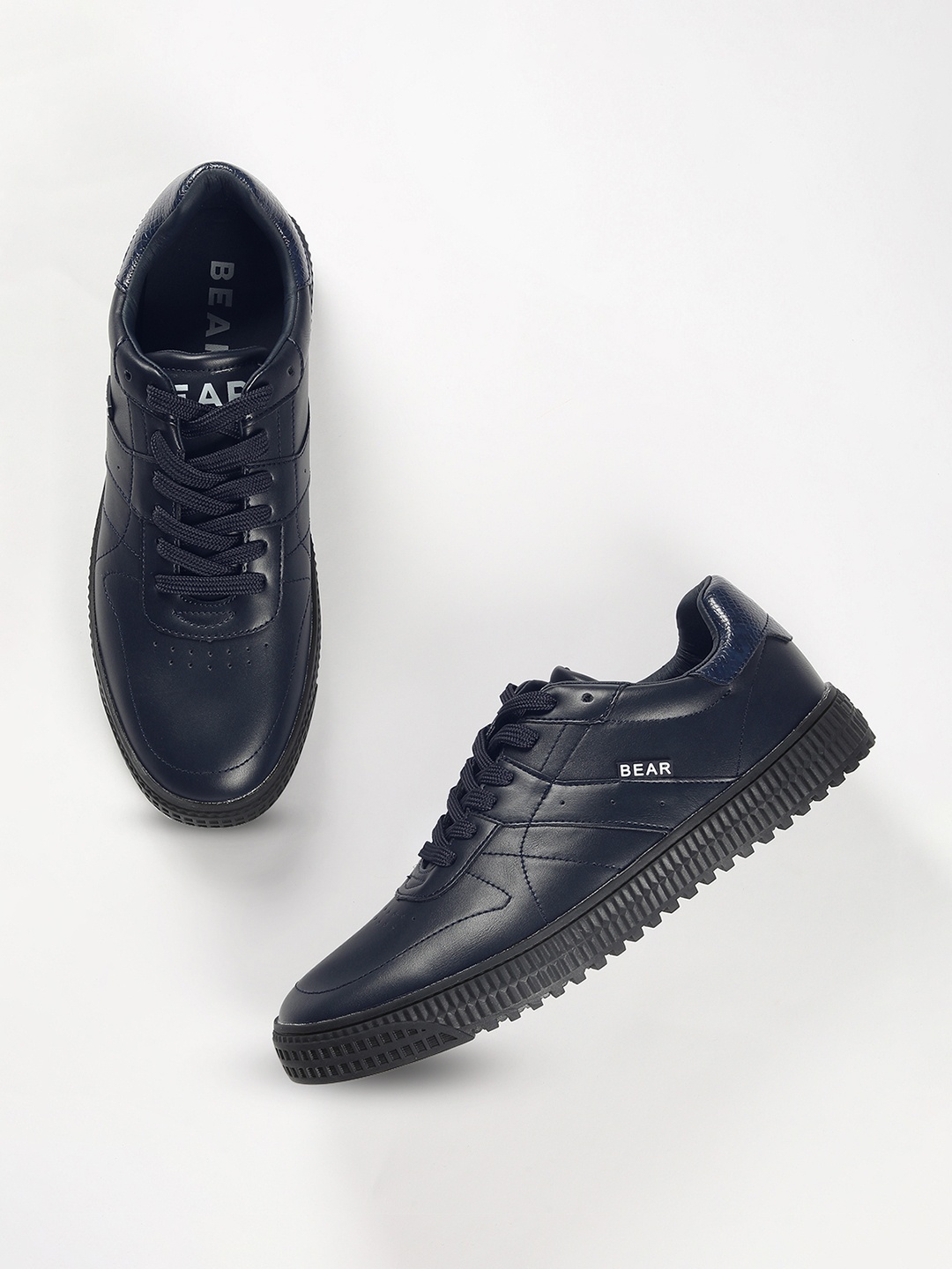 

THE BEAR HOUSE Men Sneakers, Blue