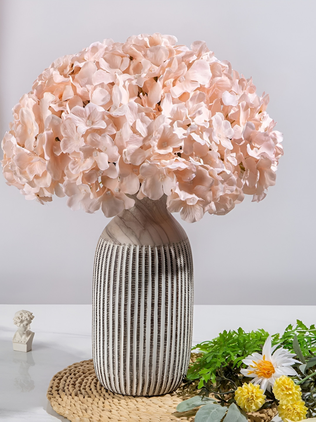 

WELL ART GALLERY Beige 5 Pieces Hydrangea Artificial Flowers