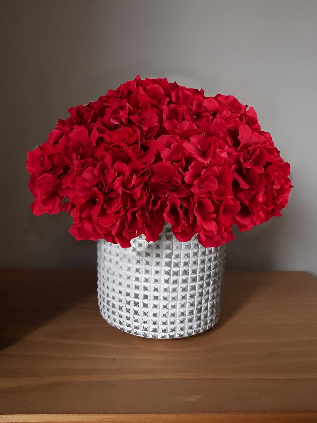 

WELL ART GALLERY Red 5 Pieces Hydrangea Artificial Flower