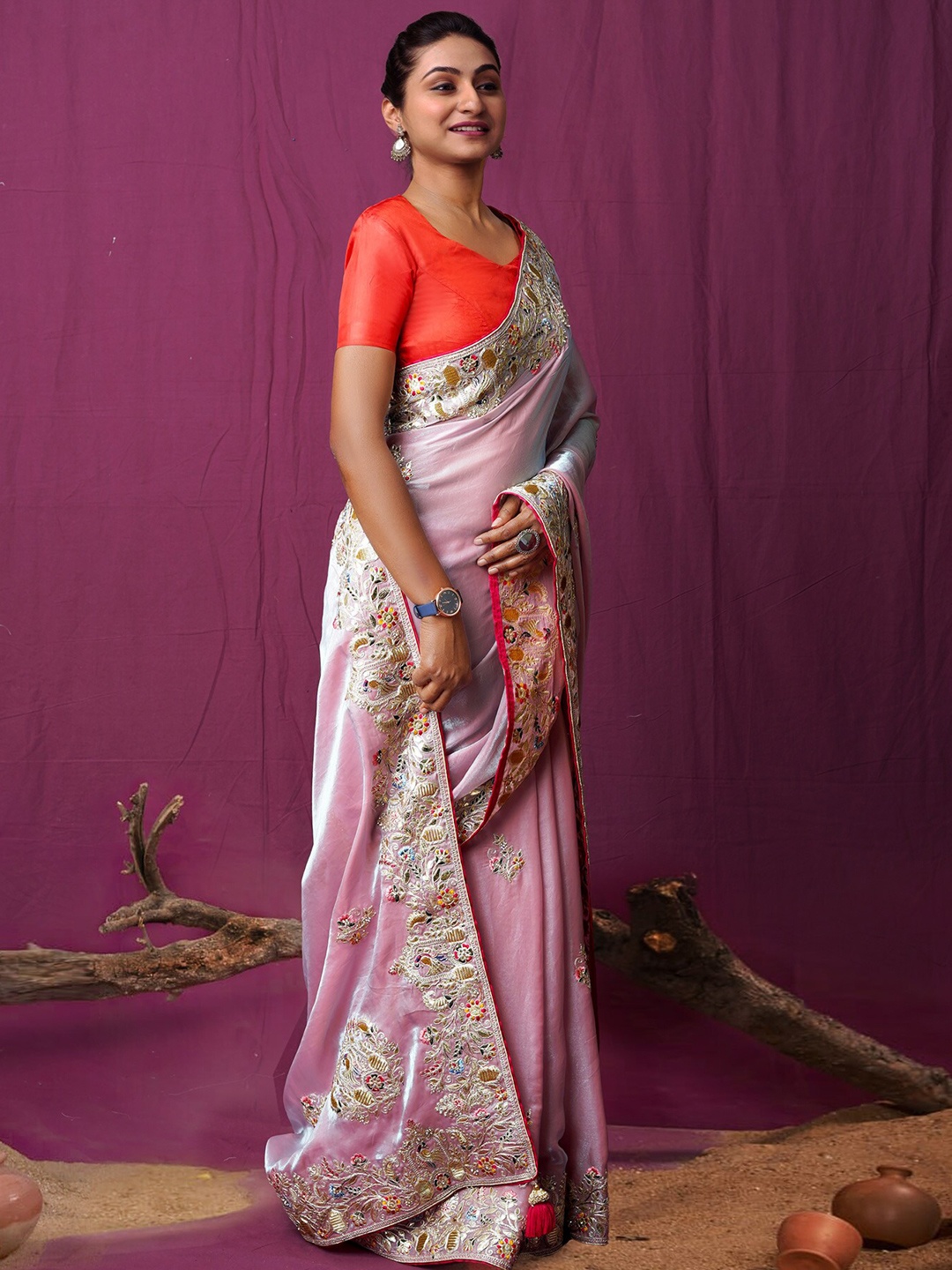 

Unnati Silks Ethnic Motifs Zardozi Silk Blend Handloom Bhagalpuri Saree, Pink
