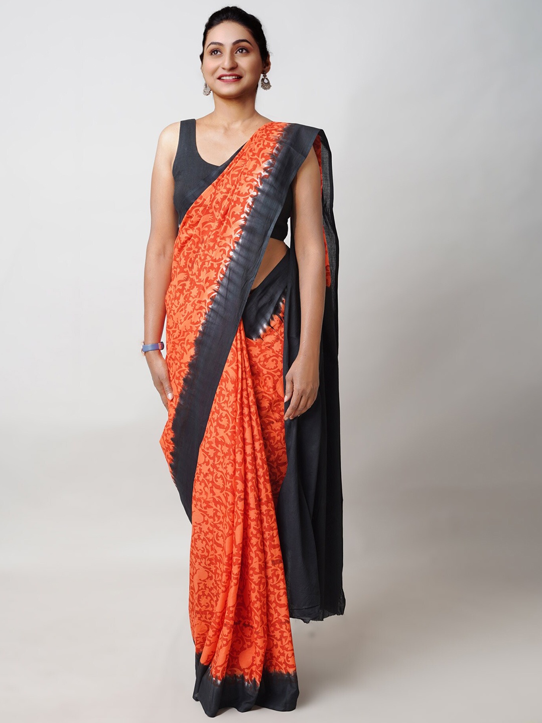 

Unnati Silks Ethnic Motifs Handloom Block Print Saree, Red