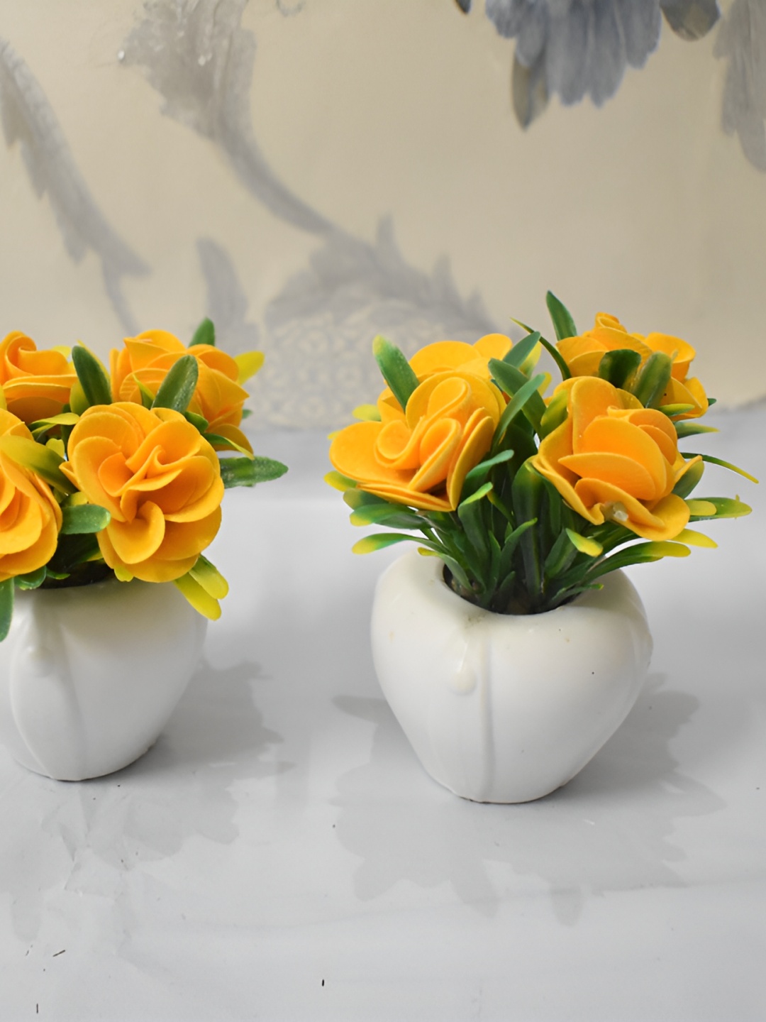 

WELL ART GALLERY Yellow and Green 4 Pieces Rose Artificial Flower With Pot