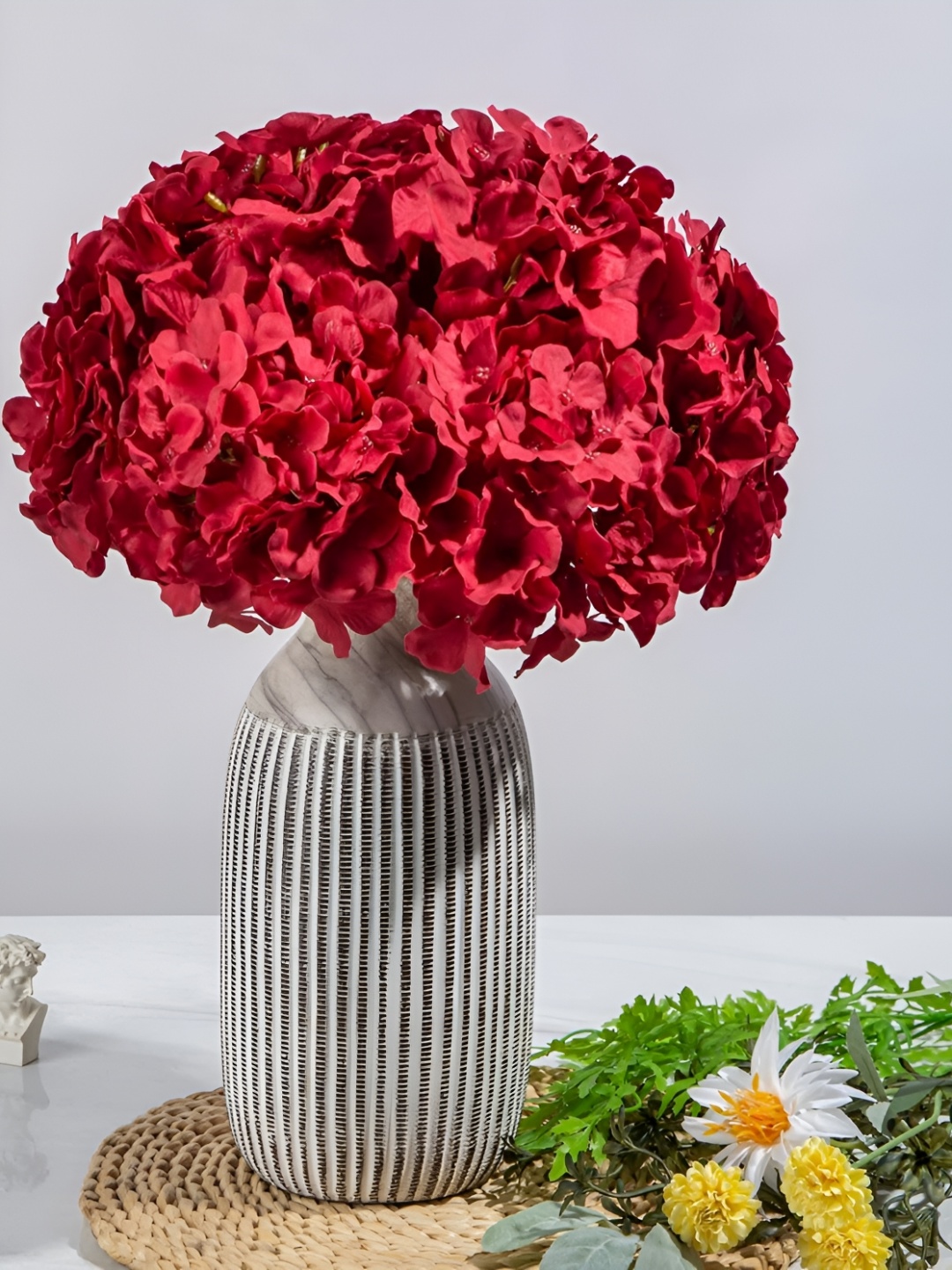 

WELL ART GALLERY Red 5 Pieces Hydrangea Artificial Flowers