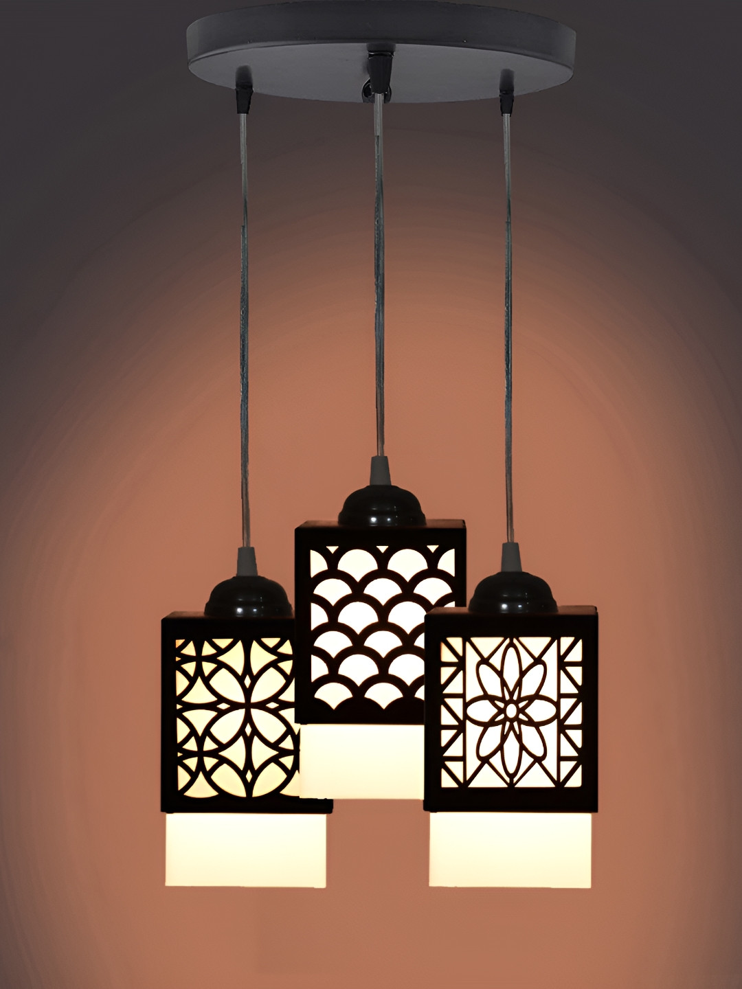 

Afast Black & White Textured Traditional Cluster Ceiling Lamp