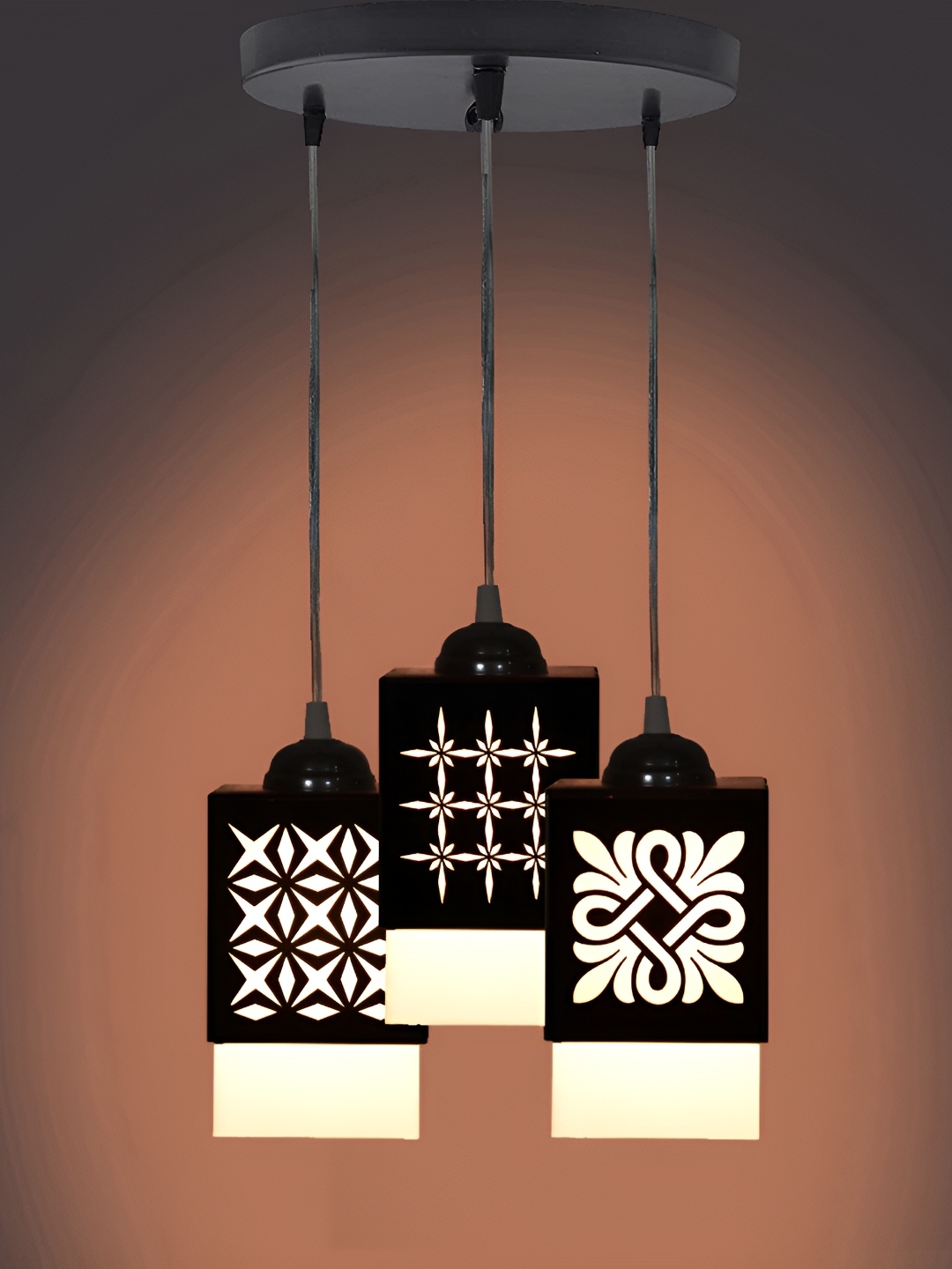 

Afast Black & White Textured Traditional Cluster Ceiling Lamp