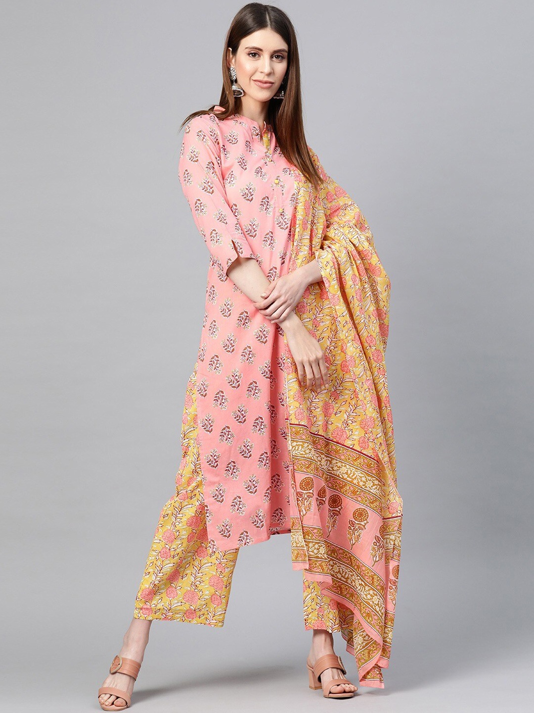 

Haute and Humble Women Floral Printed Regular Pure Cotton Kurta with Trousers & With Dupatta, Peach