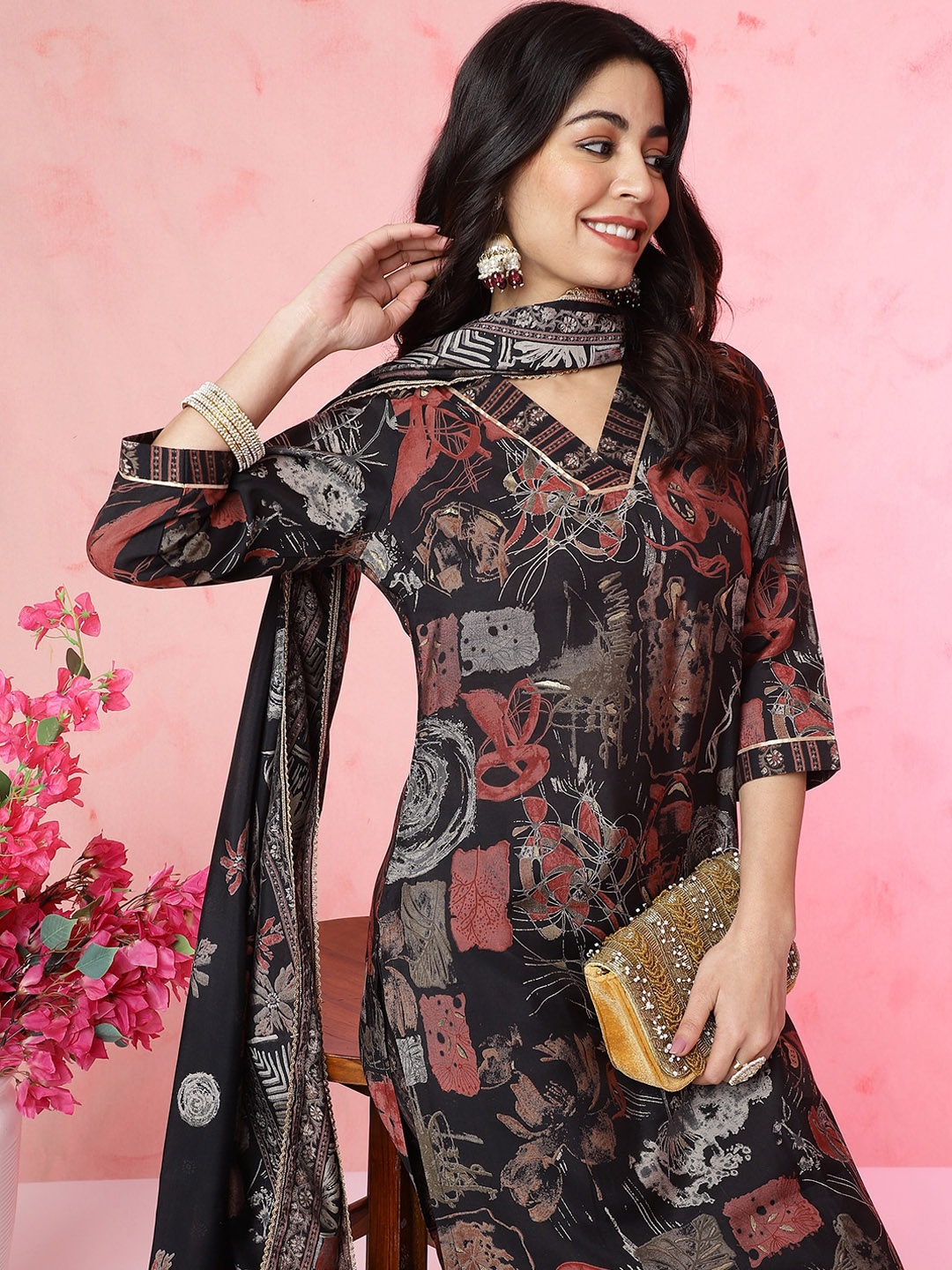 

Anouk Women Floral Printed Regular Kurta with Trousers & With Dupatta, Black