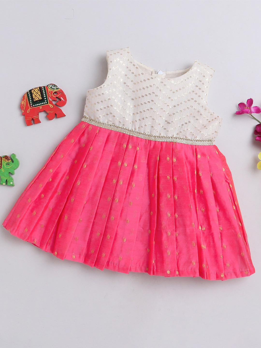 

MANY FROCKS & Girls Round Neck Fit & Flare Dress, White