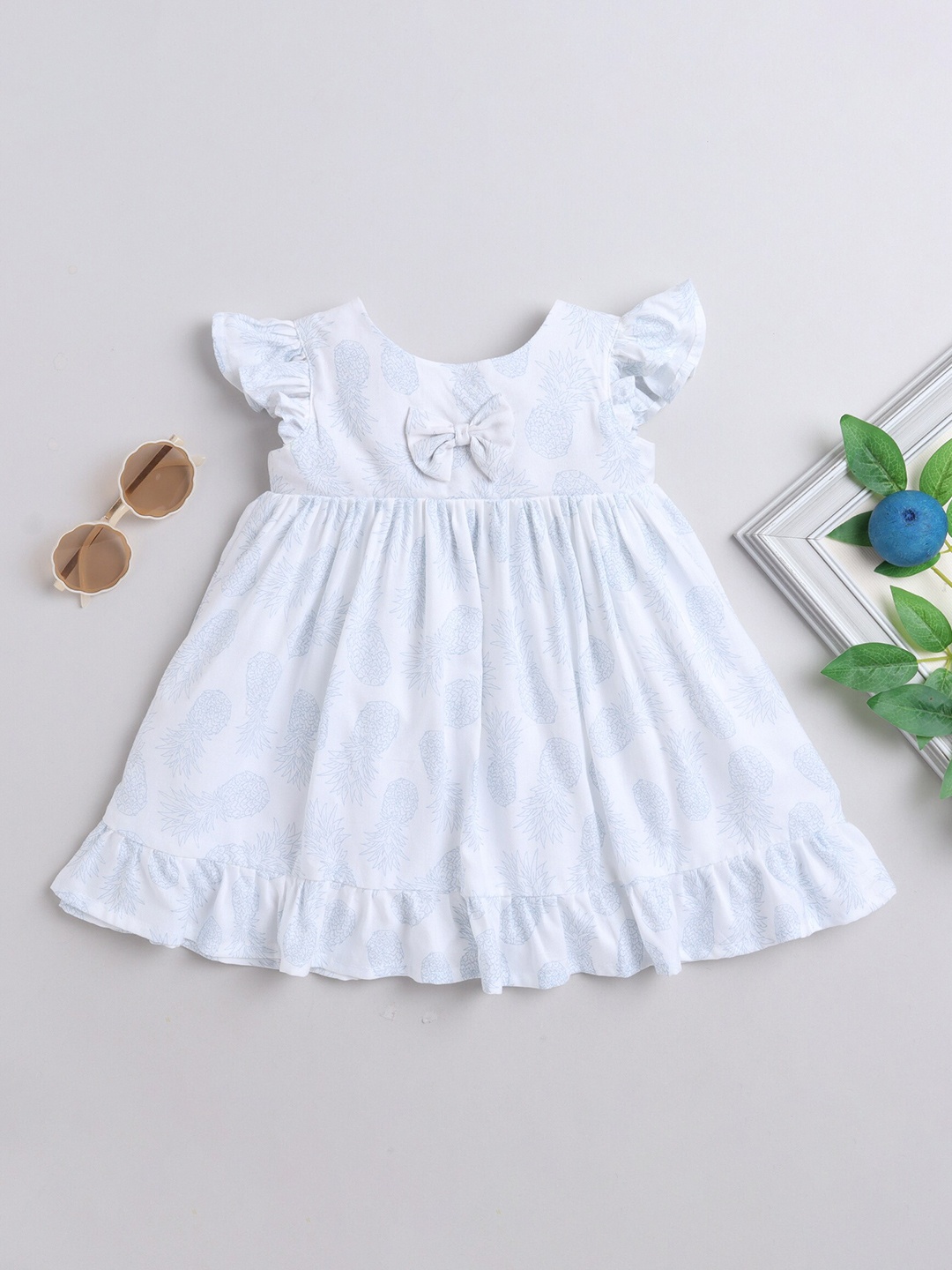 

MANY FROCKS & Girls Round Neck Floral Flutter Sleeve Fit & Flare Dress, White